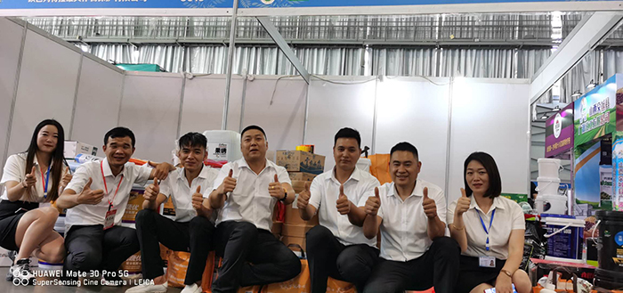 公司可爱的伙伴们